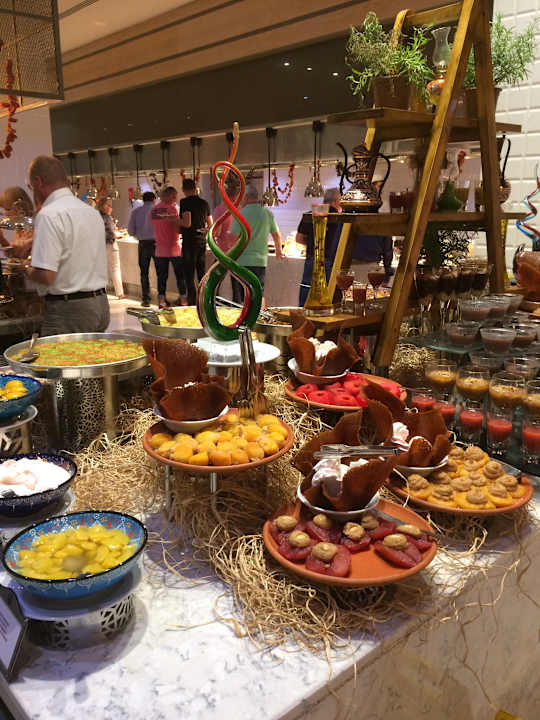 Gastro Acanthus Cennet Barut Collection