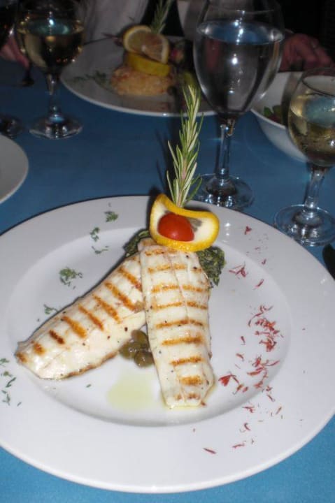 Hauptspeise im Fischrestaurant Hotel Miracle Resort