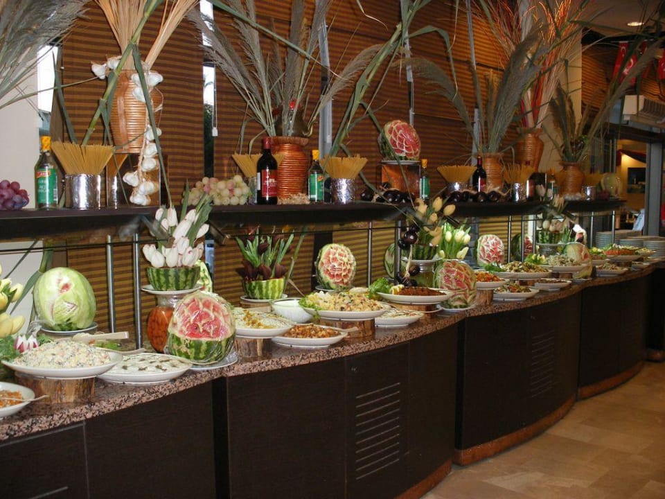 Schönes Buffet Hotel Novum Garden Side