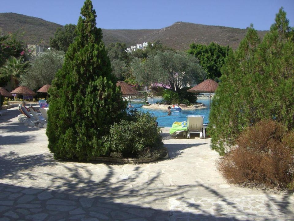 Poolansicht Izer Hotel & Beach Club