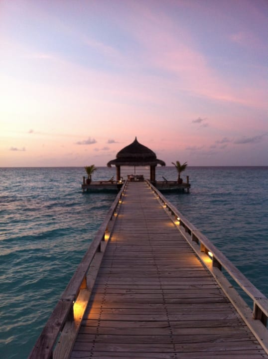 Steg kurz vor der Rochenfütterung Kuramathi Maldives