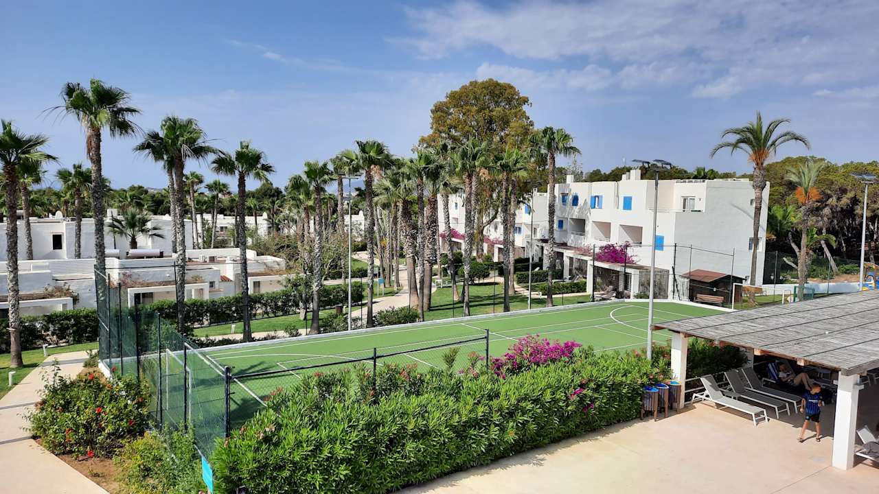 Gartenanlage Cala Llenya Resort Ibiza