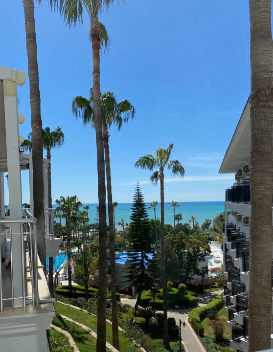 Gartenanlage Iz Flower Side Beach Hotel