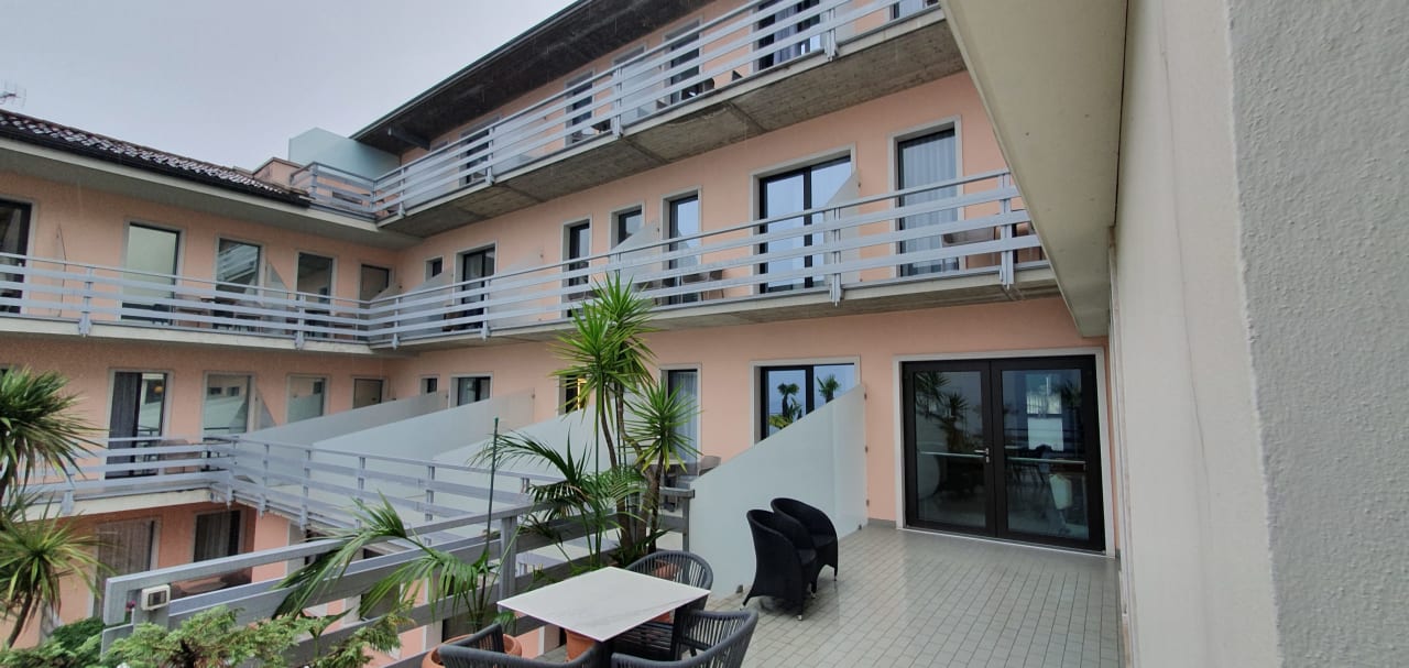 Außenansicht Hotel Castello Lake Front