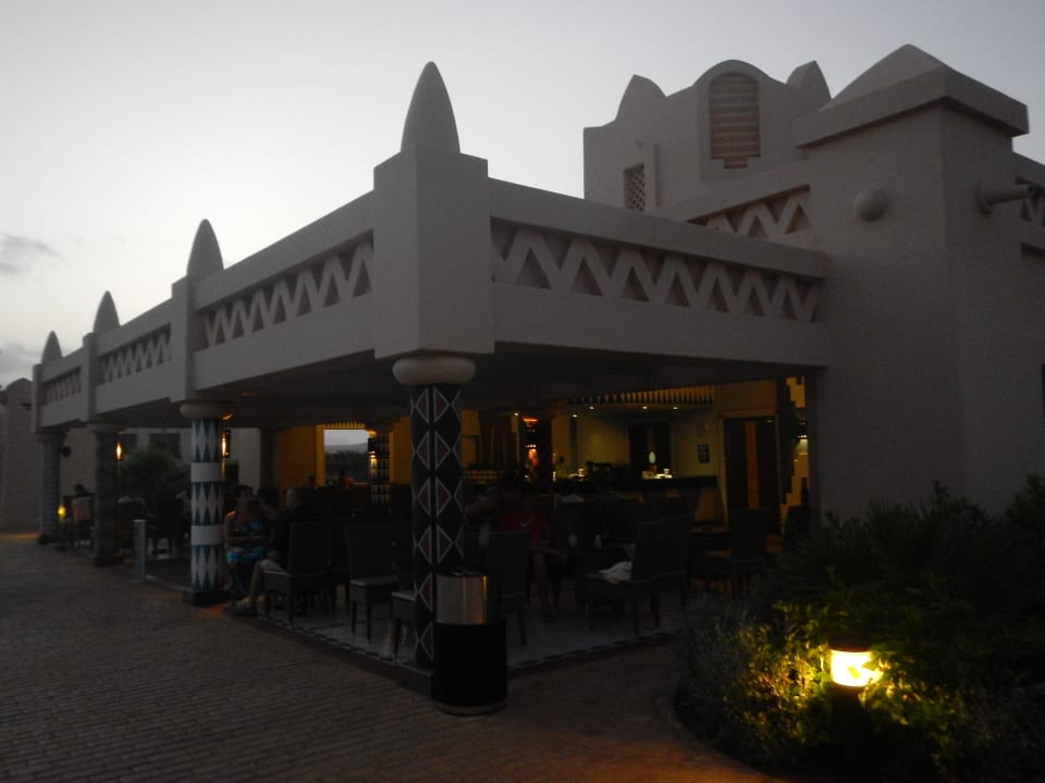 Am Pool im Adult Bereich Hotel Riu Touareg