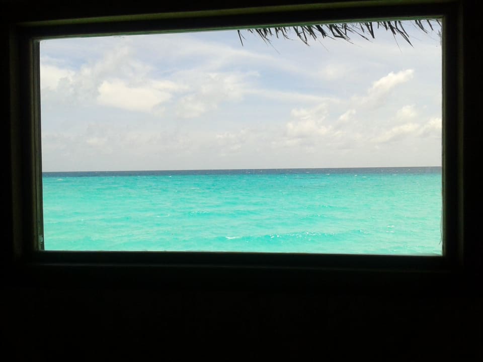 Blick beim Duschen Kuramathi Maldives