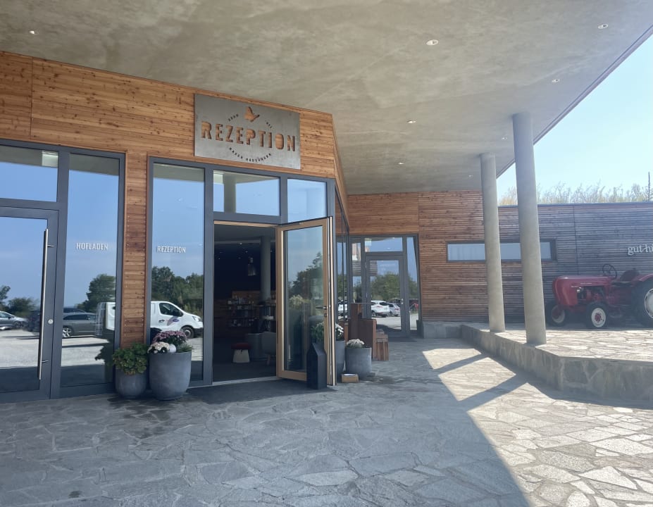 Außenansicht Gut Hügle Erlebnisbauernhof