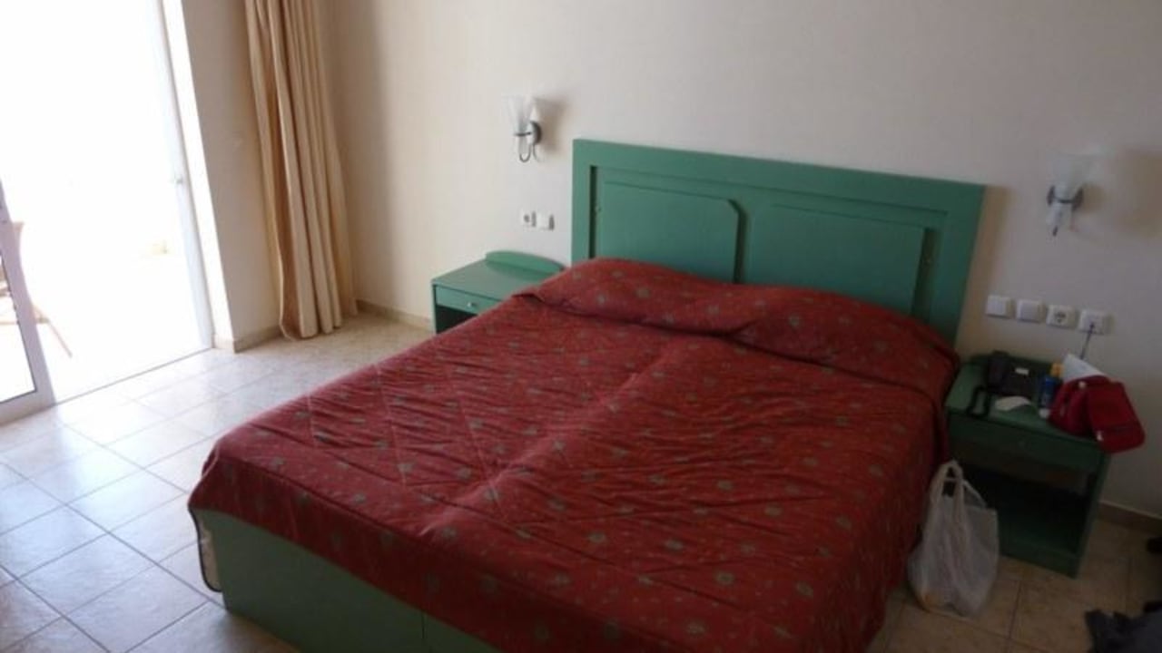 Bett(en) Zimmer 1421 Grand Hotel Holiday Resort