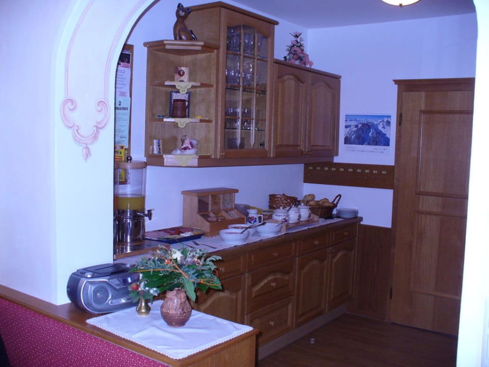 Büffet Pension Haus Anni