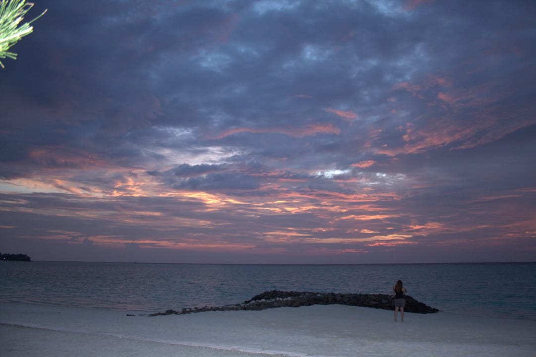 Jeden Tag ein anderer Sonnenuntergang Summer Island Maldives
