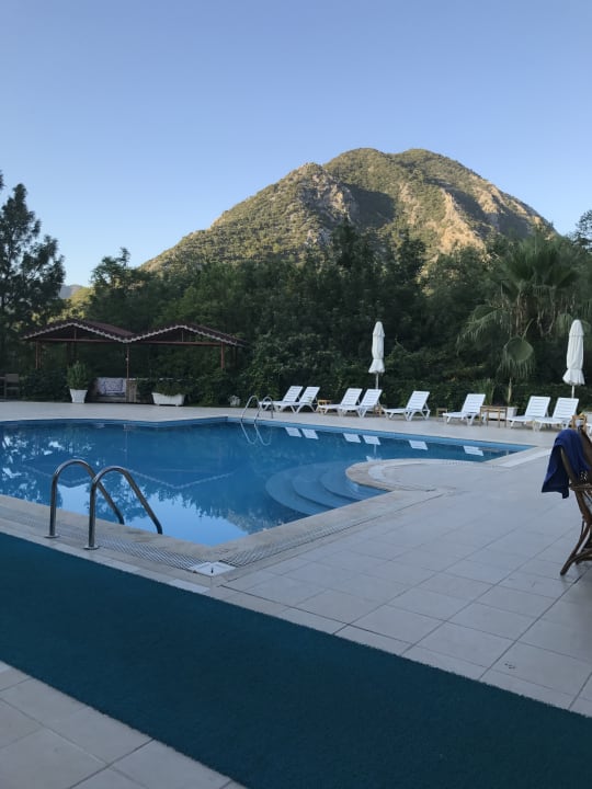 Pool LYKIA lodge | home of happiness