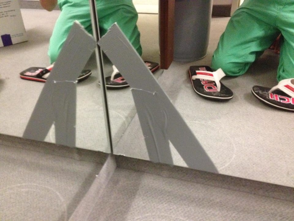 Spiegel zerbrochen All In Red Thermenhotel