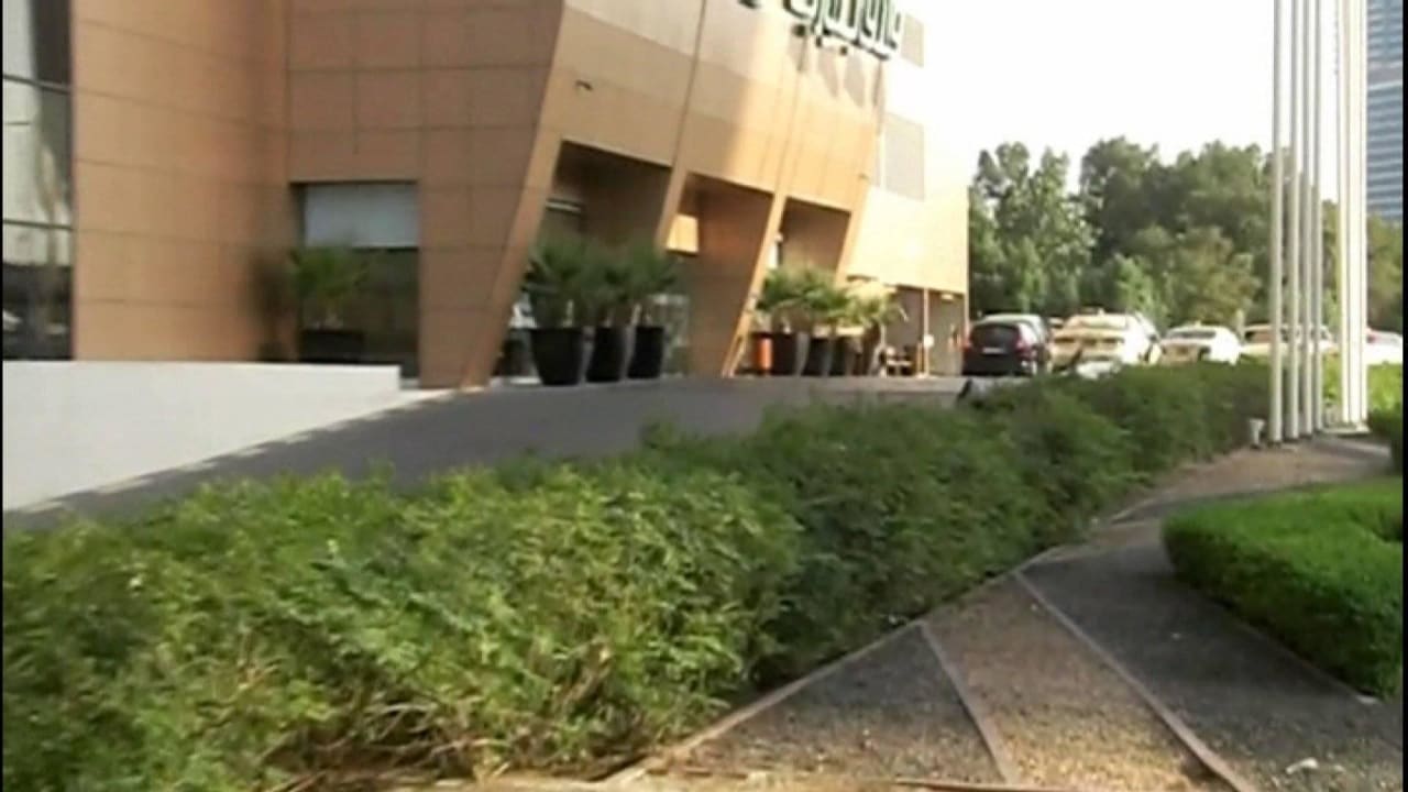 Vor dem Hotel Two Seasons Hotel & Apartments