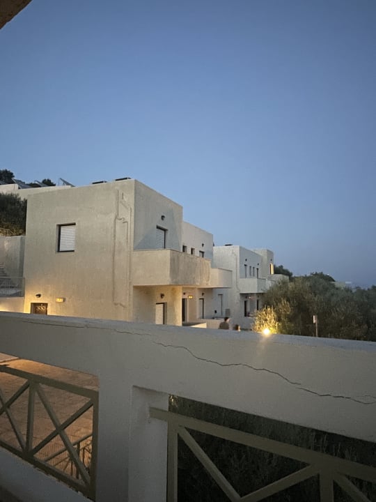 Außenansicht Hotel Polyrizos