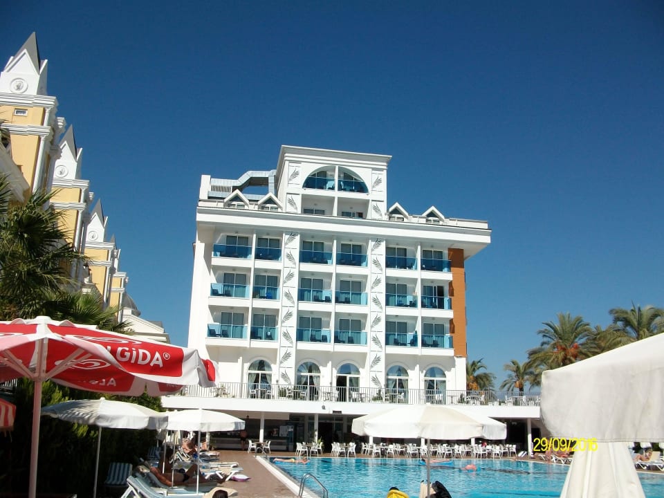 Hotel und Pool Palm World Side Resort & Spa