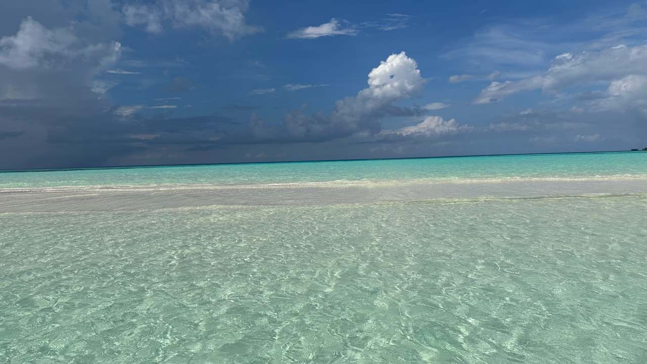 Strand Kuredu Island Resort & Spa