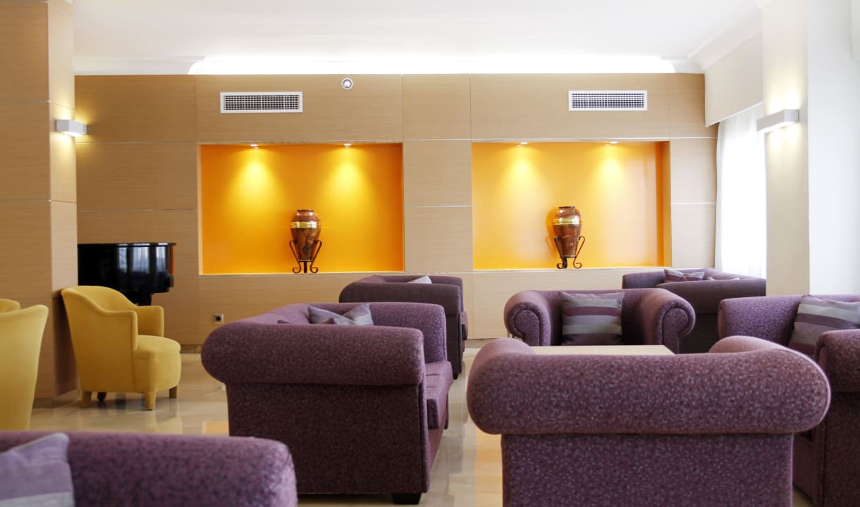 Salon Piano Hotel Metropolitan Playa