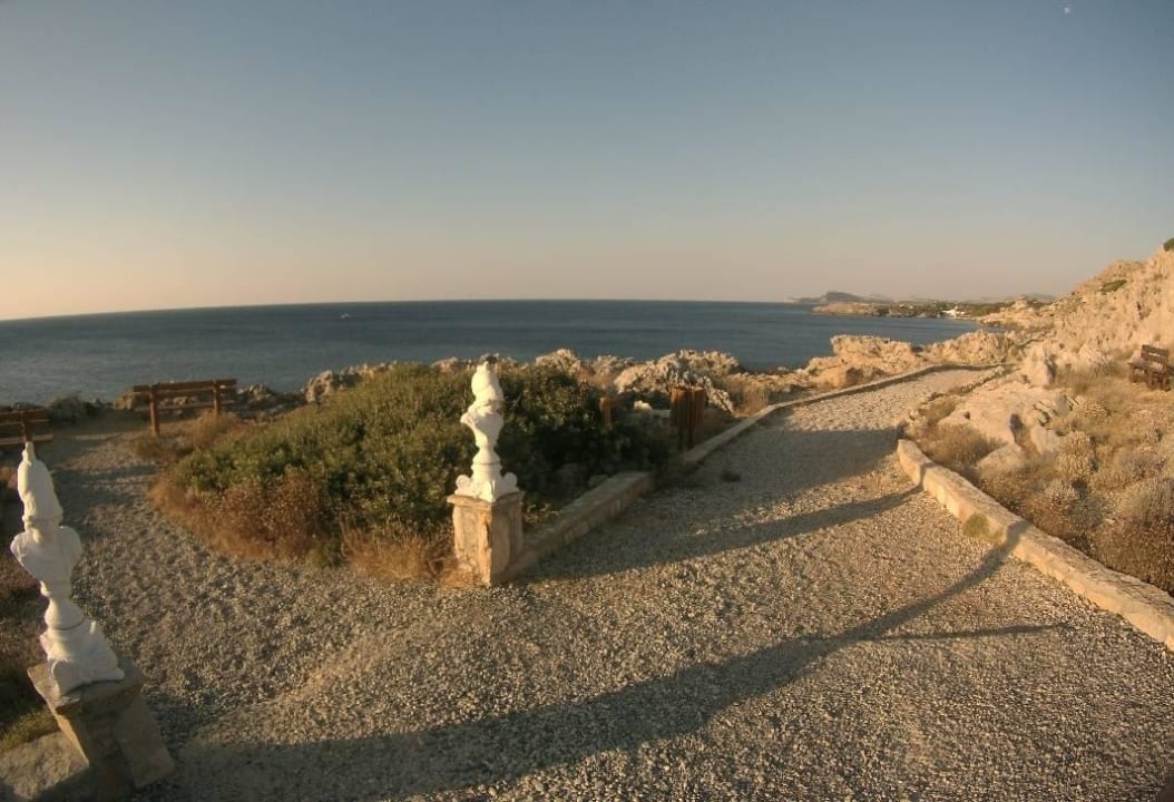 Weg zum Strand Hotel Kalithea Horizon Royal