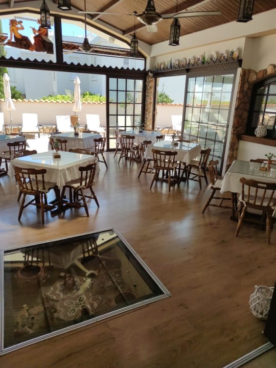 Gastro Anais Bay Hotel & Apartments