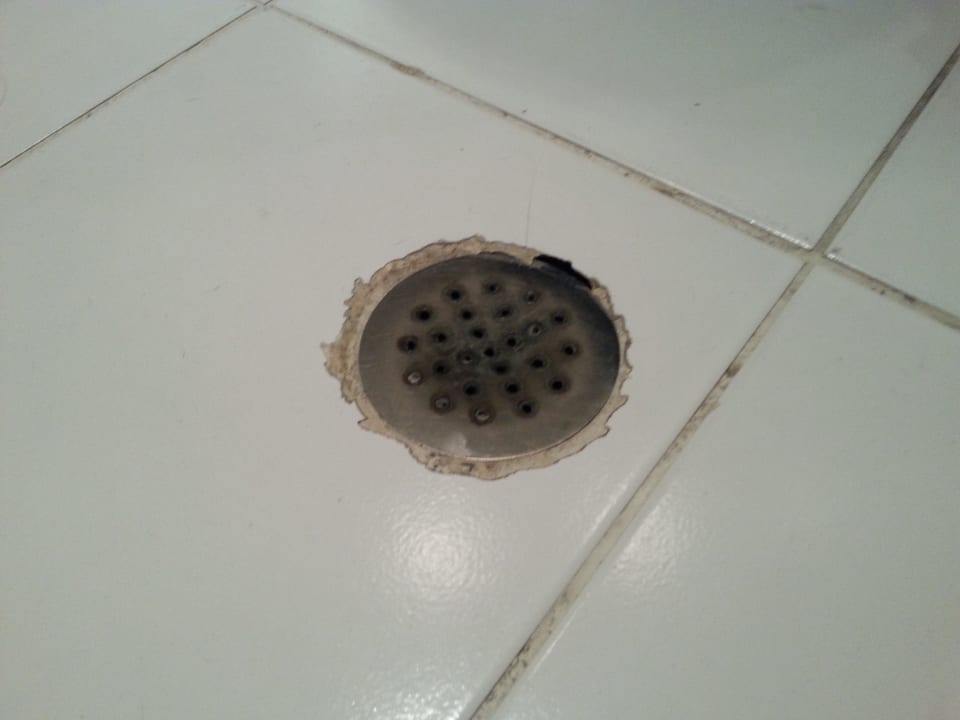 Abluß mit Verletzungsgefahr Luna Miramar Club