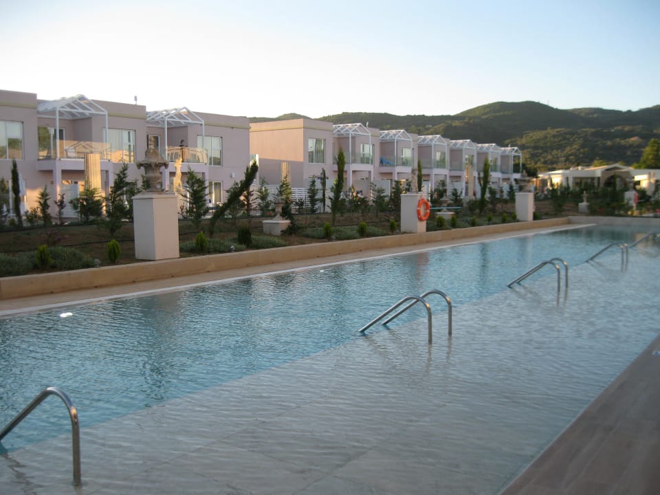 Pool Sandy Villas Resort