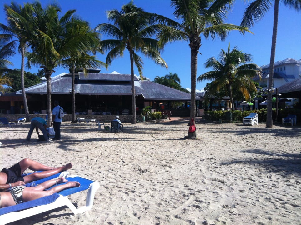 Blick zum Restaurant und Bar Grand Paradise Playa Dorada