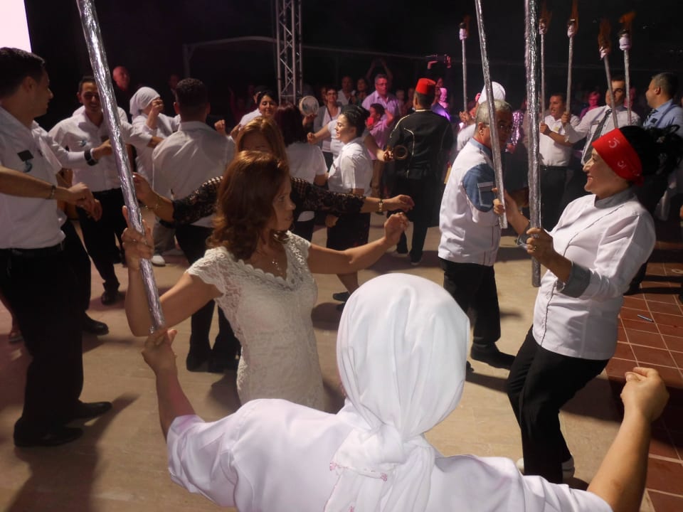 Zum Geburtstag des Hotels Seaden Corolla Hotel