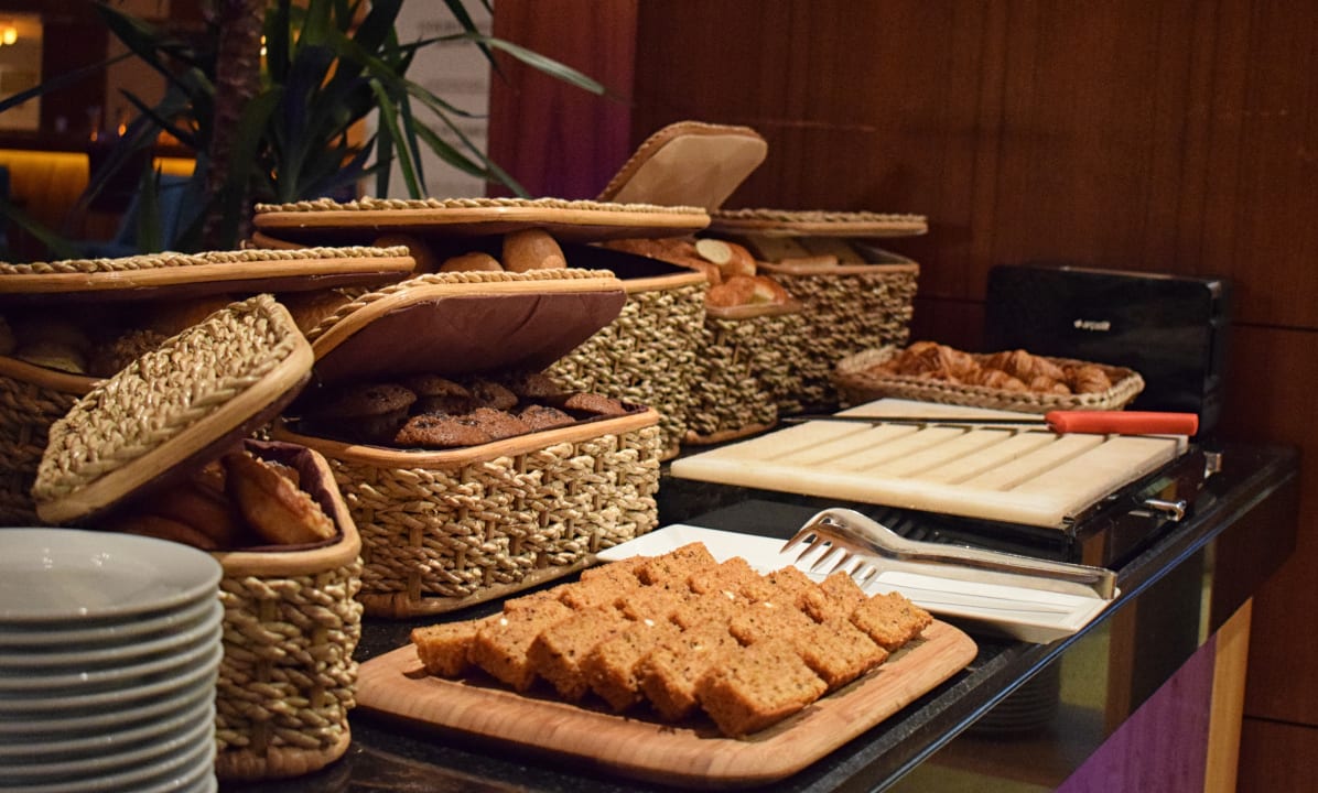 Restaurant Delta Hotels Istanbul West