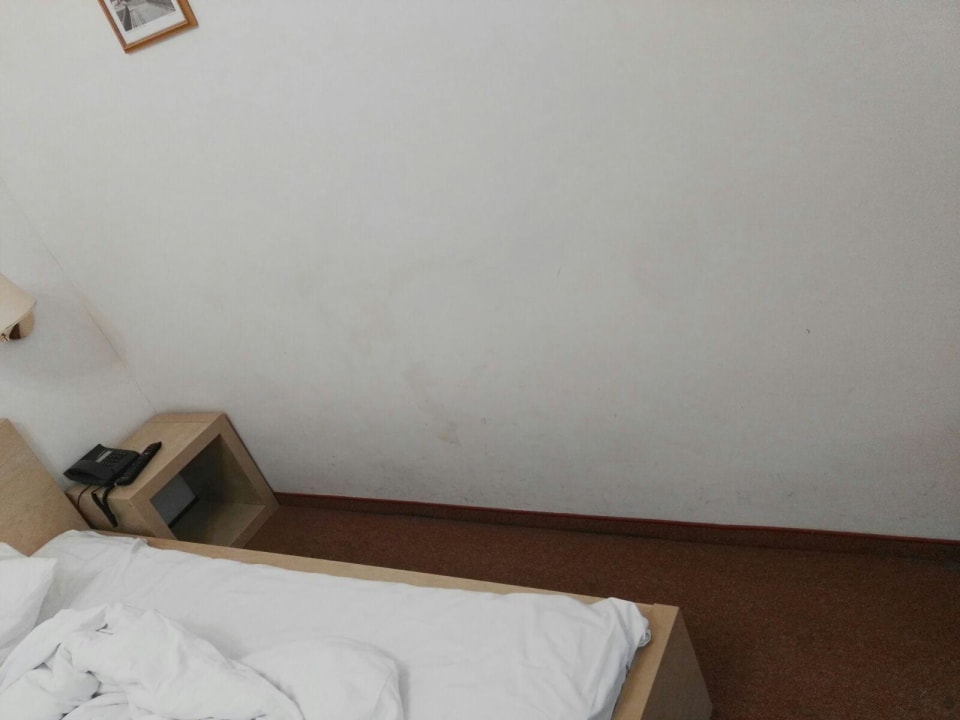 Am foto sieht man des Schmutz weit nicht so gut Pension Walzerstadt