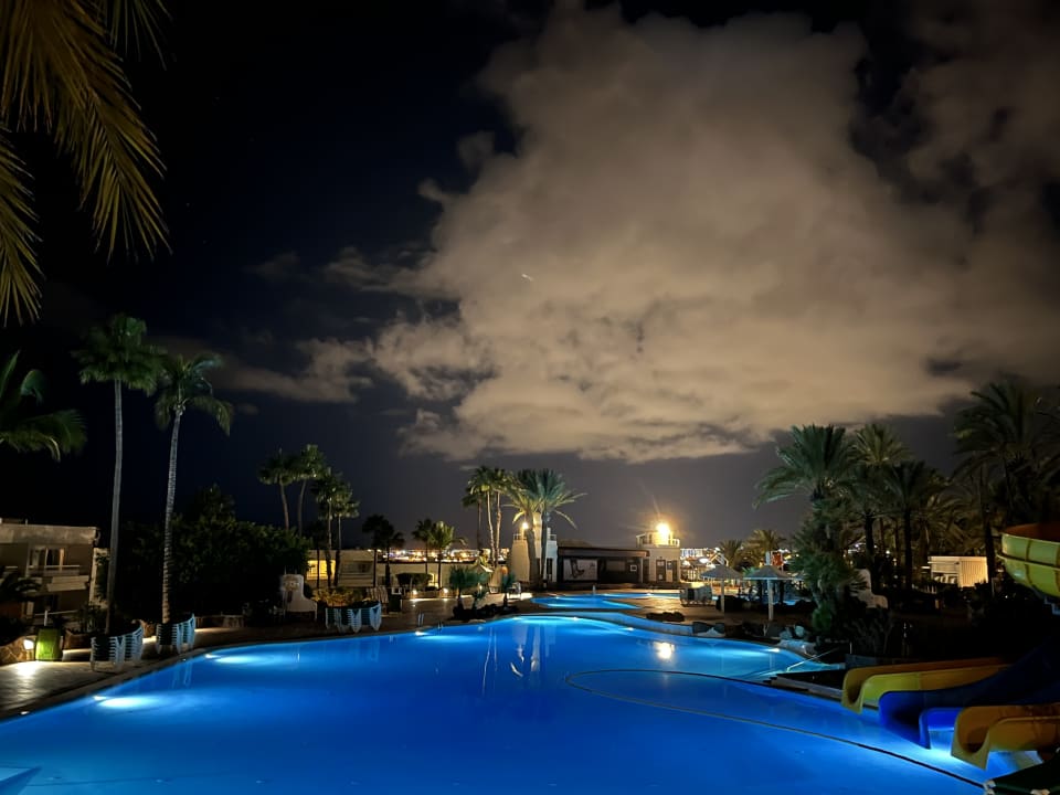 Pool Abora Interclub Atlantic by Lopesan Hotels