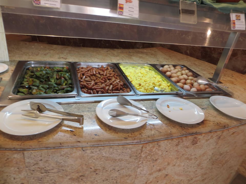 Teile des Frühstücksbuffets Aparthotel Playa Dorada
