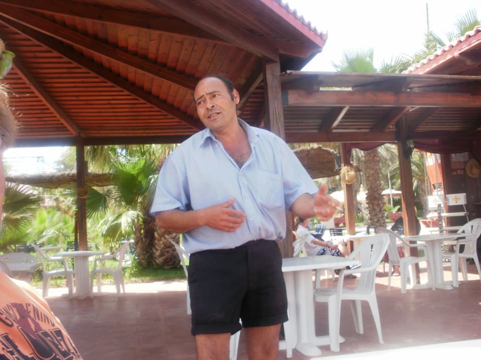 Gute Seele am Strand Hotel Nesrine