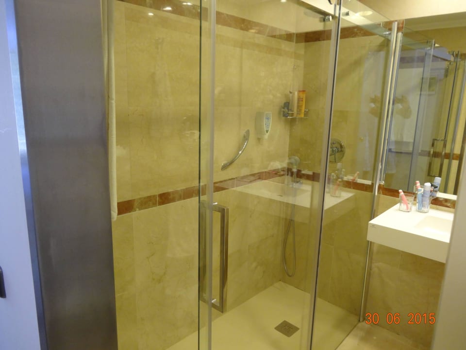 Sehr große Dusche Grupotel Acapulco Playa - Adults Only