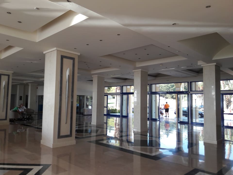 Lobby Kresten Palace Hotel