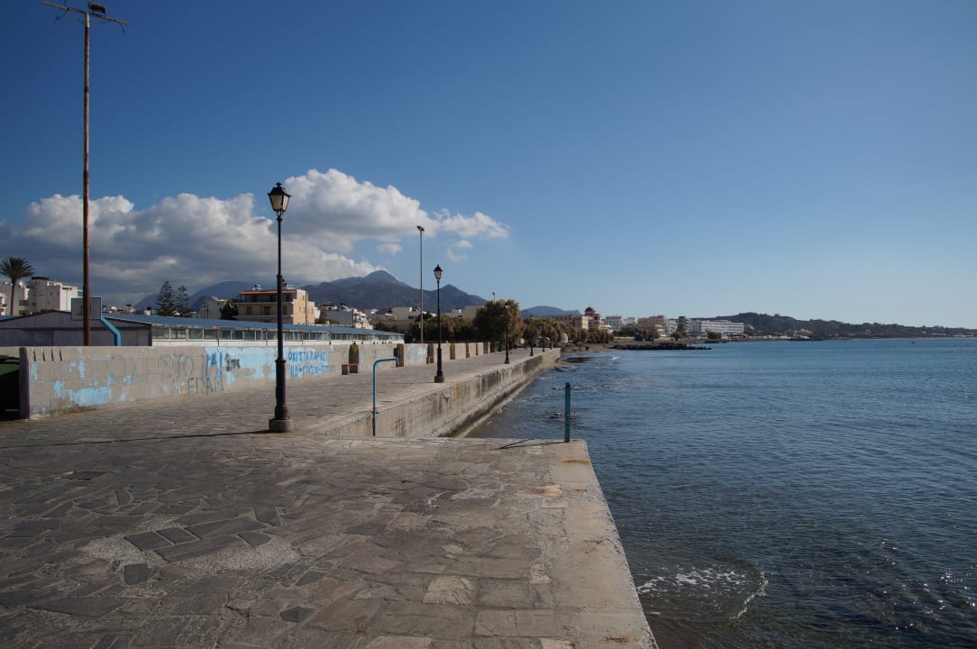 Außenansicht Hotel Astron