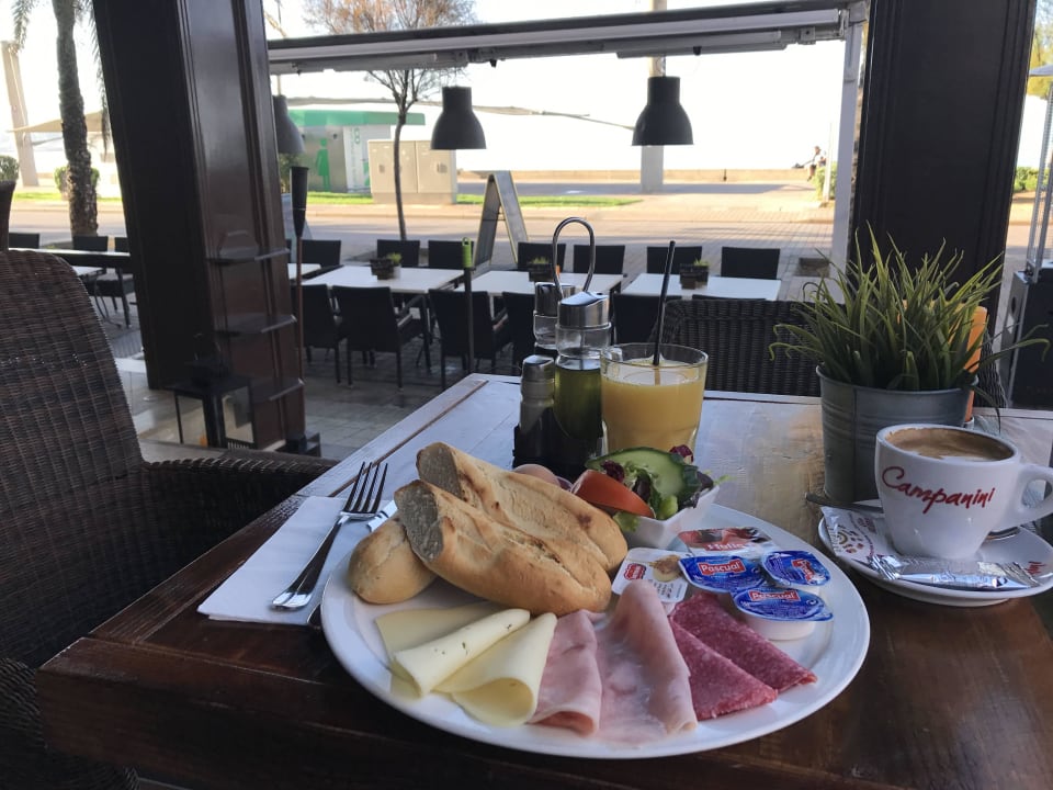 Frühstück im Restaurant Hotel Q Royal