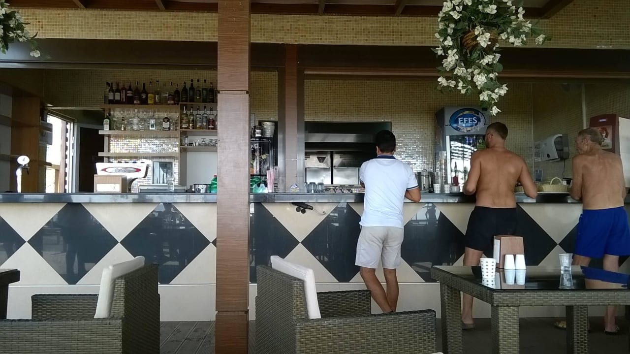 Bar na plazy Michell Hotel & Spa