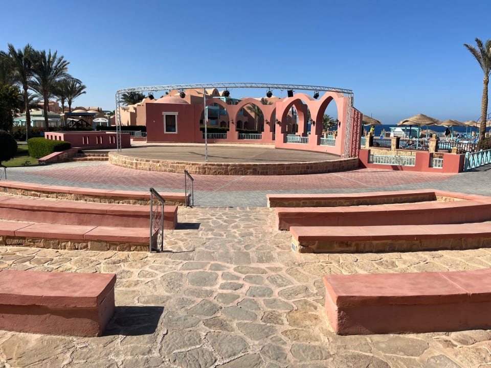 Außenansicht Radisson Blu Resort, El Quseir