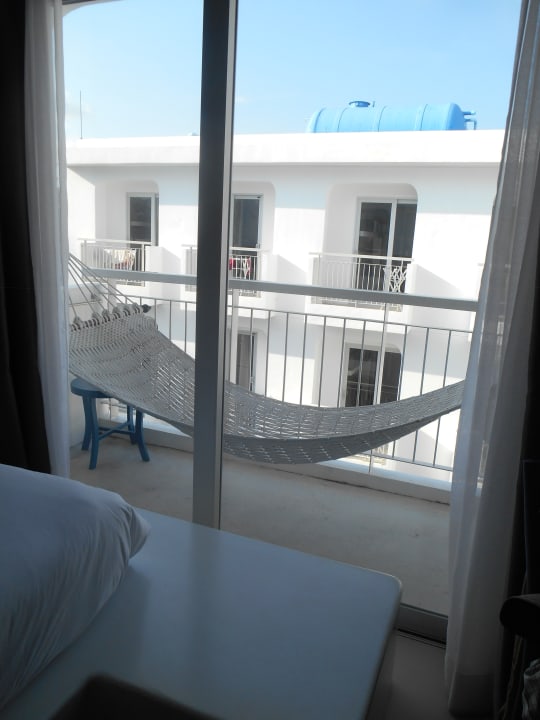Balkon mit Hängematte Lub d Phuket Patong - Hostel