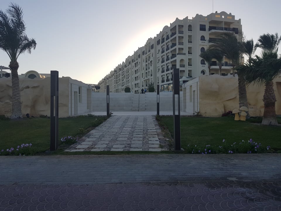 Außenansicht Gravity Hotel & Aquapark Sahl Hasheesh