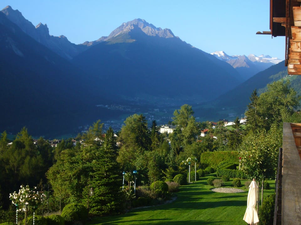 Blick zum Habicht Landgut Thalerhof
