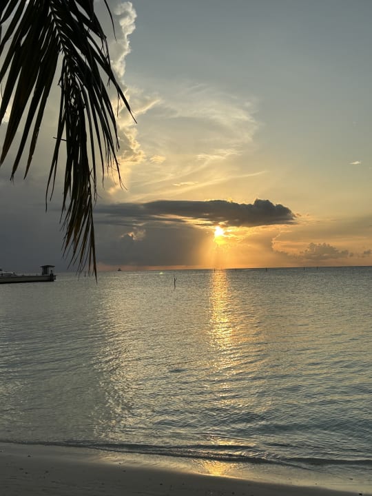 Strand Meeru Maldives Resort Island