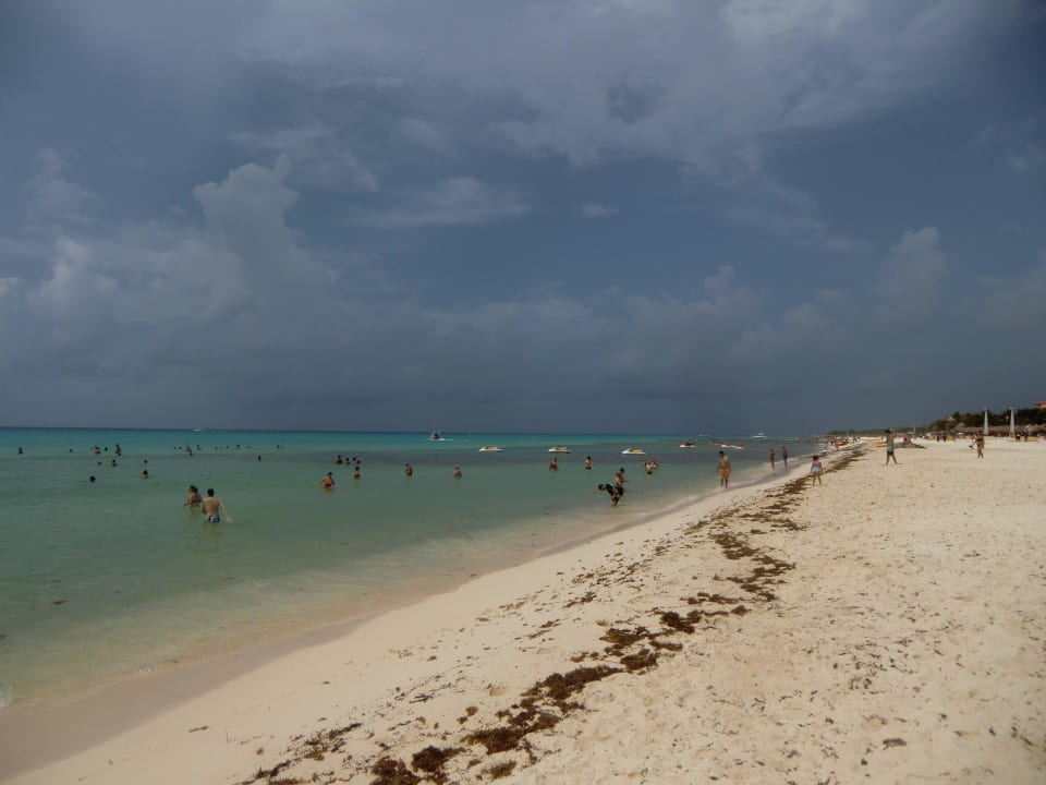 Strand bei ruhiger See Hotel Riu Tequila