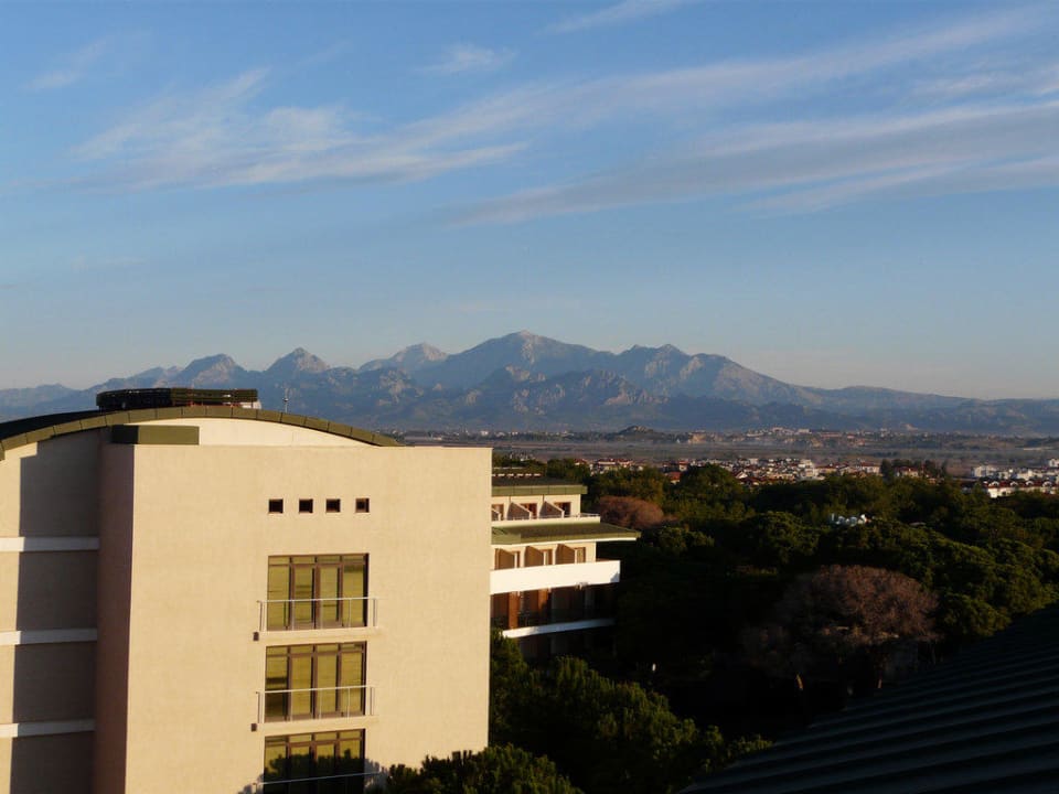 Blick von der Terrasse in die andere Richtung Voyage Belek Golf & Spa