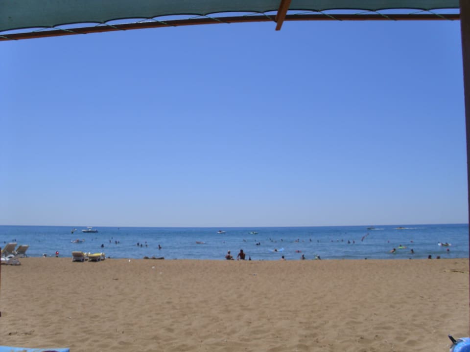 Hauseigener Strand FUN&SUN Smart Hane Sun Hotel