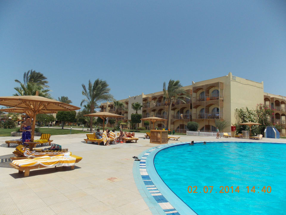 3 бассейн где теские горки Desert Rose