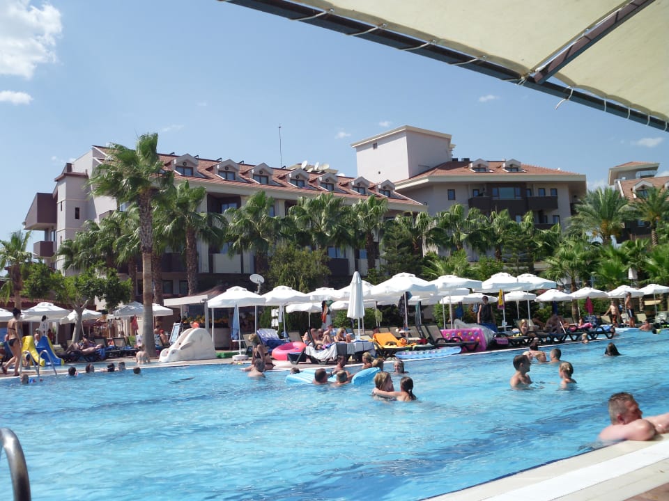 Poolanlage  Hane Family Resort