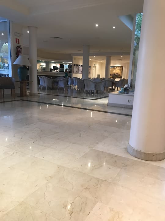 Lobby Hotel Rosella by Intelier
