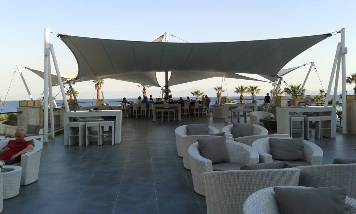 Mit gemütlichen Sesseln Paloma Pasha