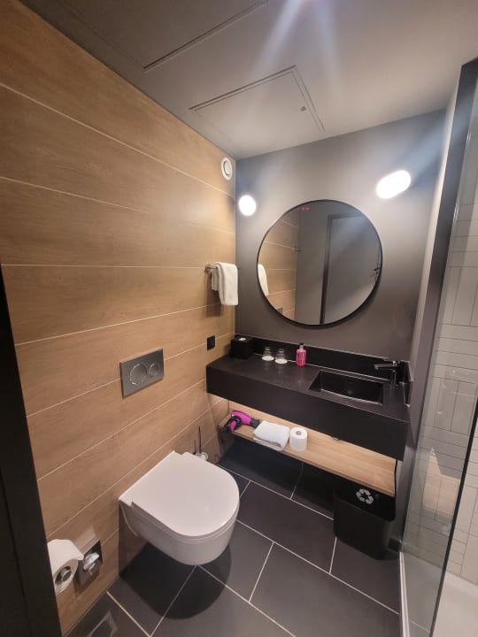 Zimmer Moxy Cologne Muelheim